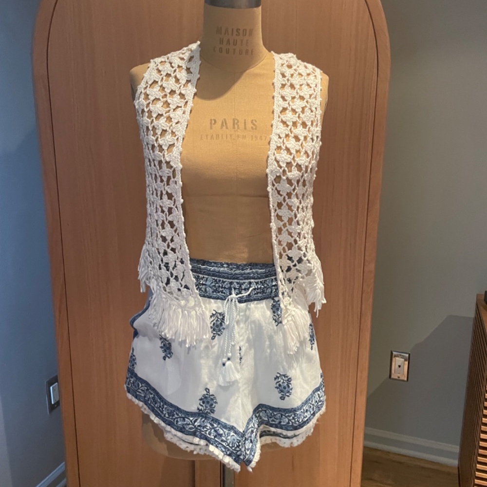 Shorts - Picture 2 of 5